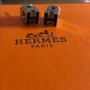 A pair of Hermès earrings